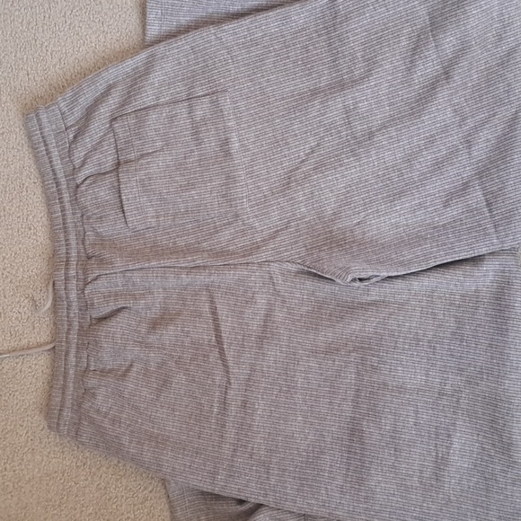 LARGE.   HALARA RIBBED MIDRISE DRAWSTRING WIDE LEG CARGO PANT - Picture 9 of 10